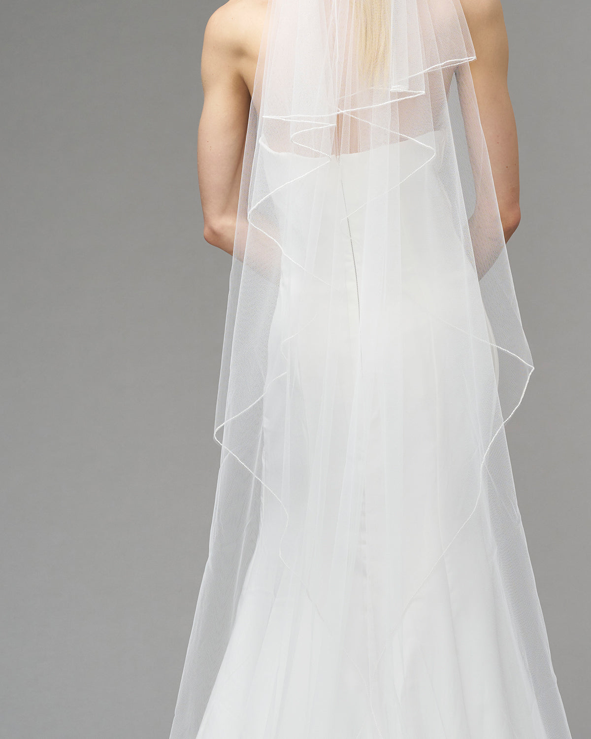 ENGLISH TULLE // SEED BEADS CHAPEL LENGTH 90" + 20" MINI BLUSHER // OFF WHITE