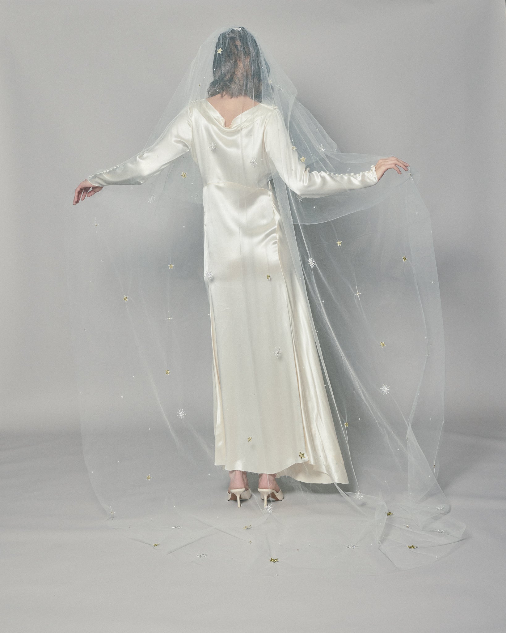 STARLIGHT COLOR EMBROIDERED VEIL
