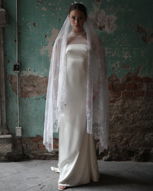 TERESA SPANISH LACE MANTILLA - Ofrenda Studio