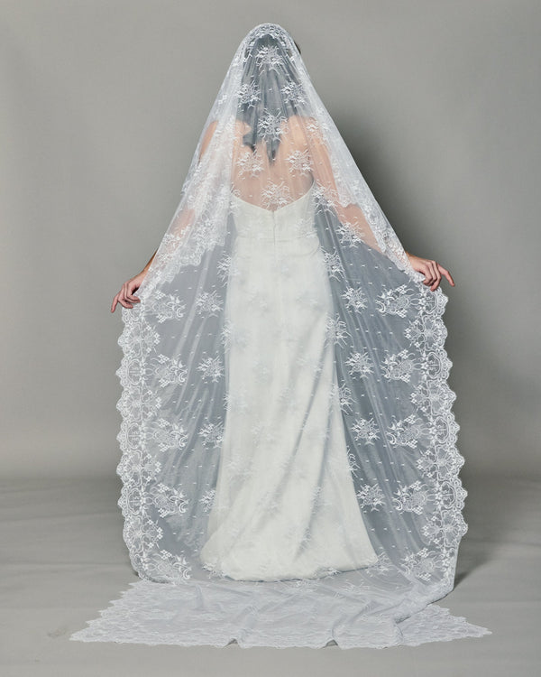 TERESA SPANISH LACE MANTILLA