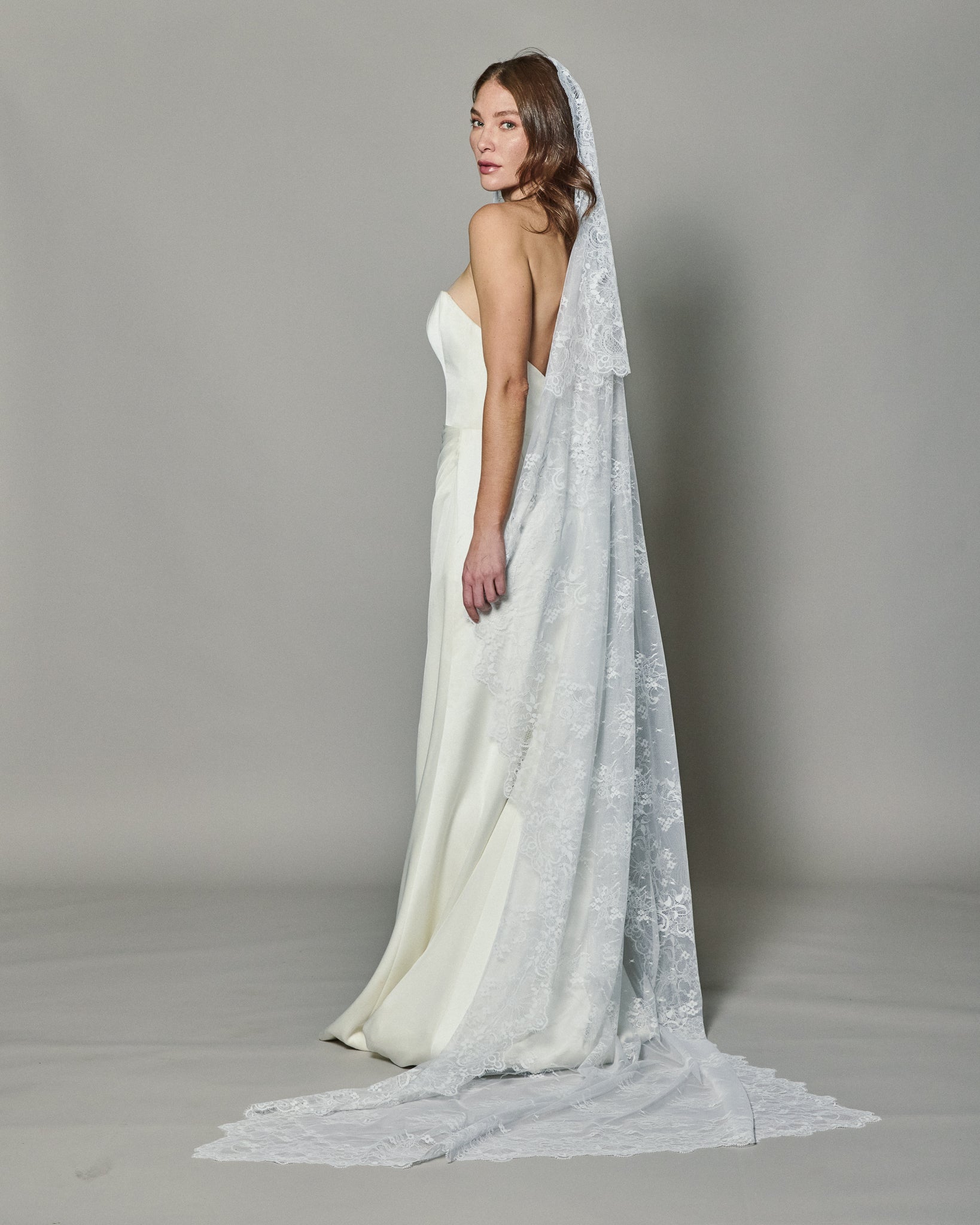 TERESA SPANISH LACE MANTILLA