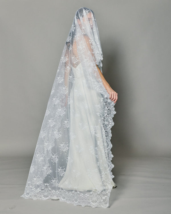 TERESA SPANISH LACE MANTILLA