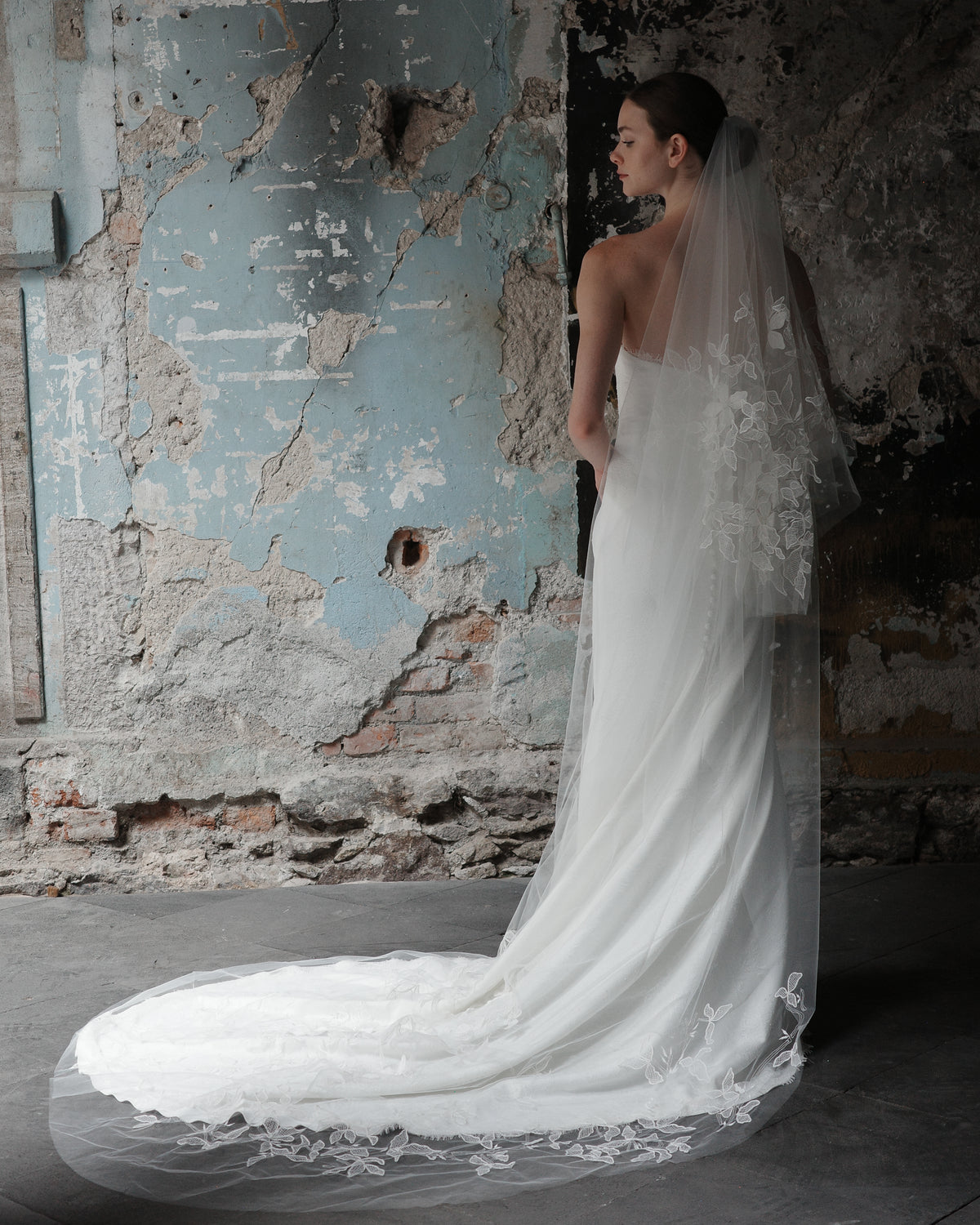 TERRA EMBROIDERED FLORAL VEIL - Ofrenda Studio