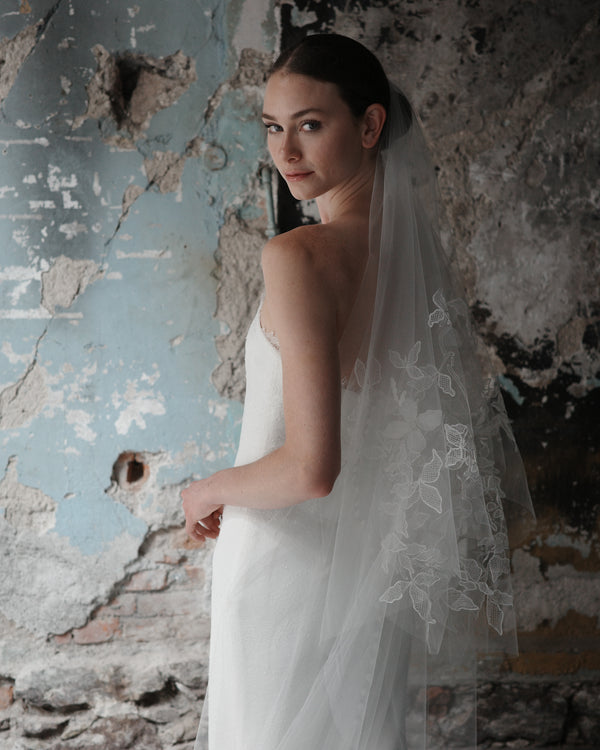 TERRA EMBROIDERED FLORAL VEIL - Ofrenda Studio