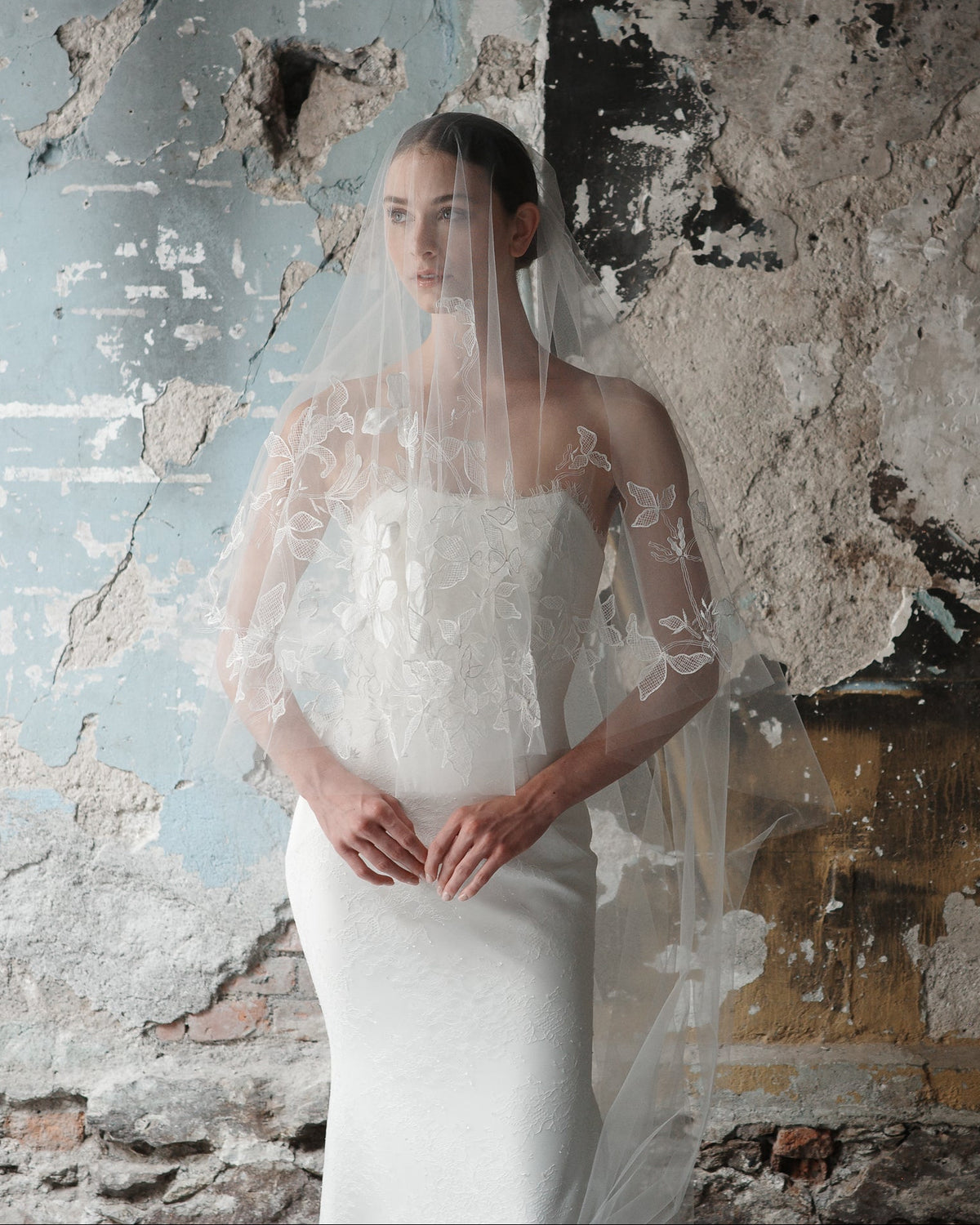 TERRA EMBROIDERED FLORAL VEIL