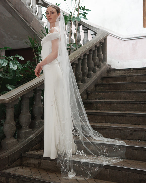 TOKYO BEADED EMBROIDERY FLORAL VEIL