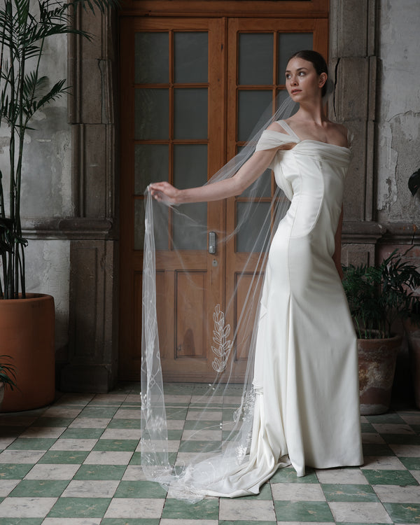 TOKYO BEADED EMBROIDERY FLORAL VEIL