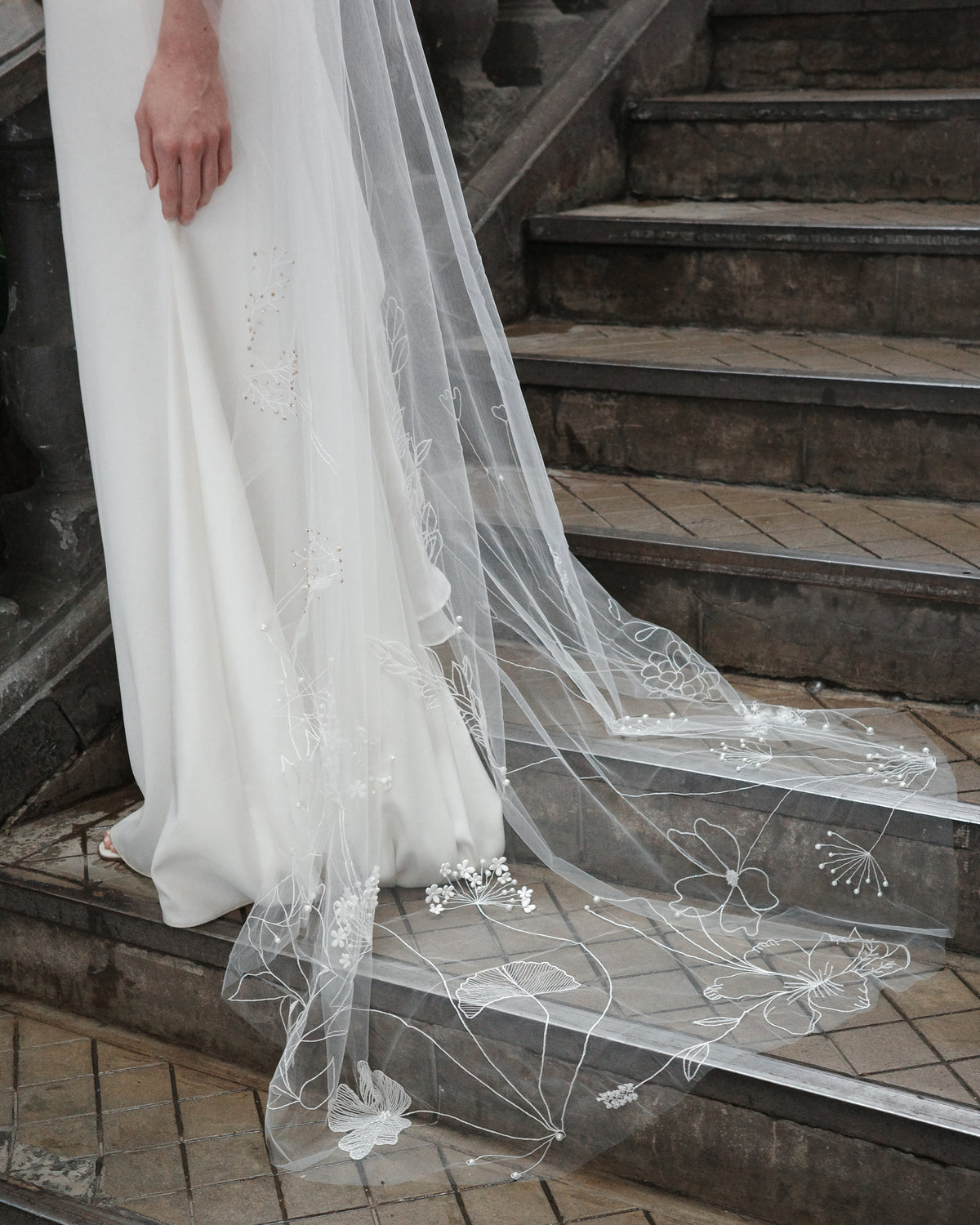 TOKYO BEADED EMBROIDERY FLORAL VEIL