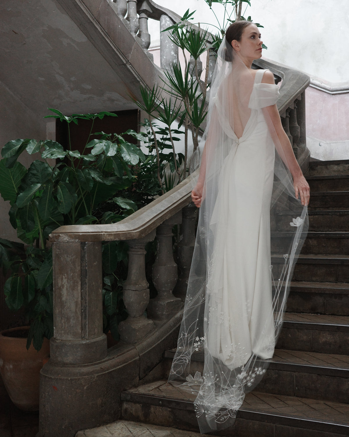 TOKYO BEADED EMBROIDERY FLORAL VEIL