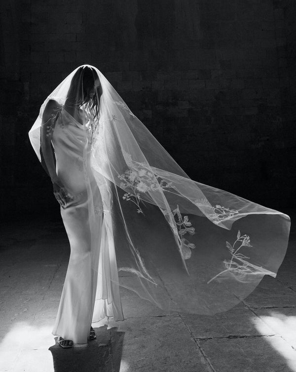 NUIT BOTANICAL VEIL .- SAMPLE SALE 30%