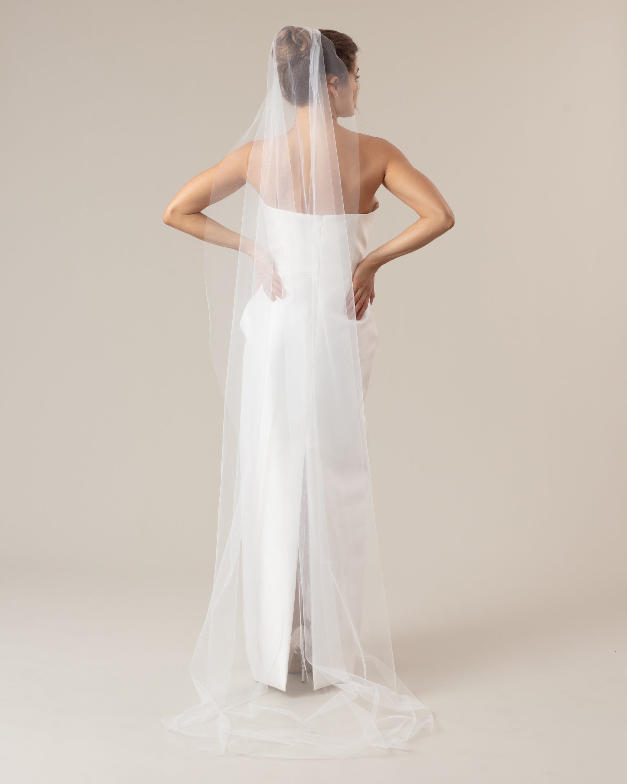 USRA FLOATING ESSENTIAL VEIL - Ofrenda Studio