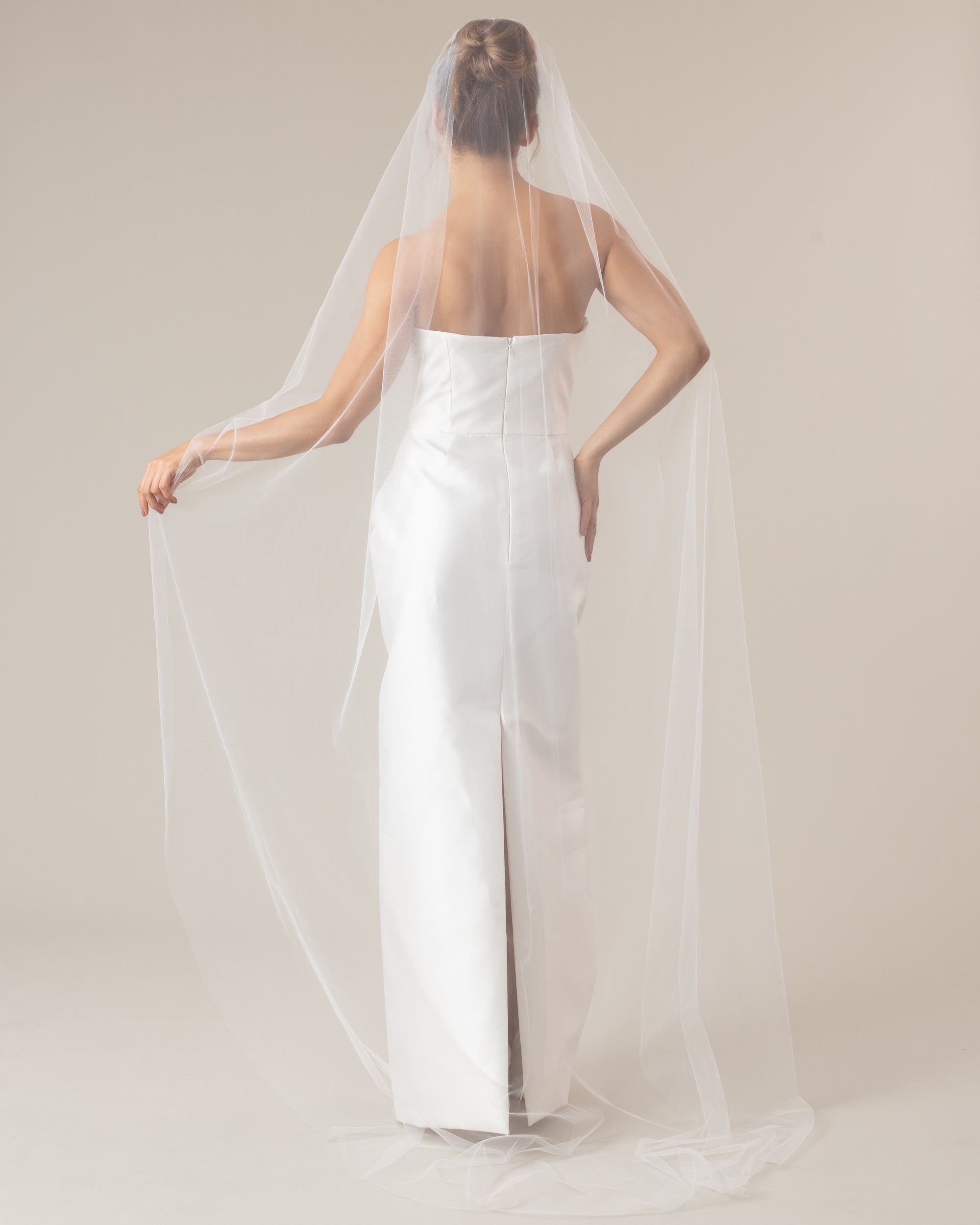 USRA FLOATING ESSENTIAL VEIL - Ofrenda Studio