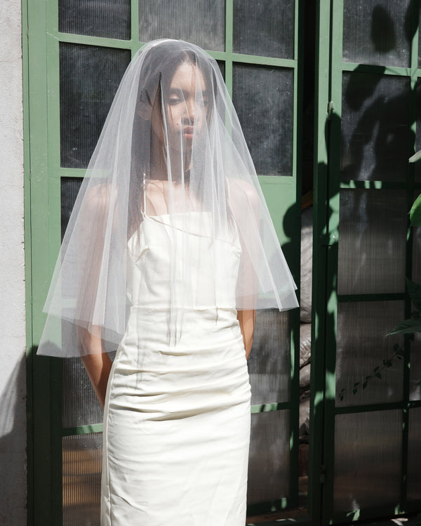 AURA RAW EDGE VEIL .- SAMPLE SALE 40%