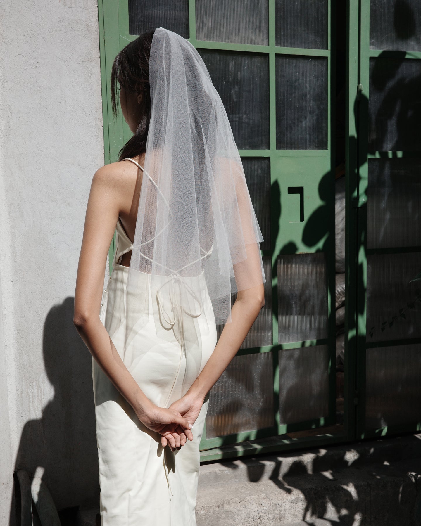 AURA RAW EDGE VEIL .- SAMPLE SALE 40%