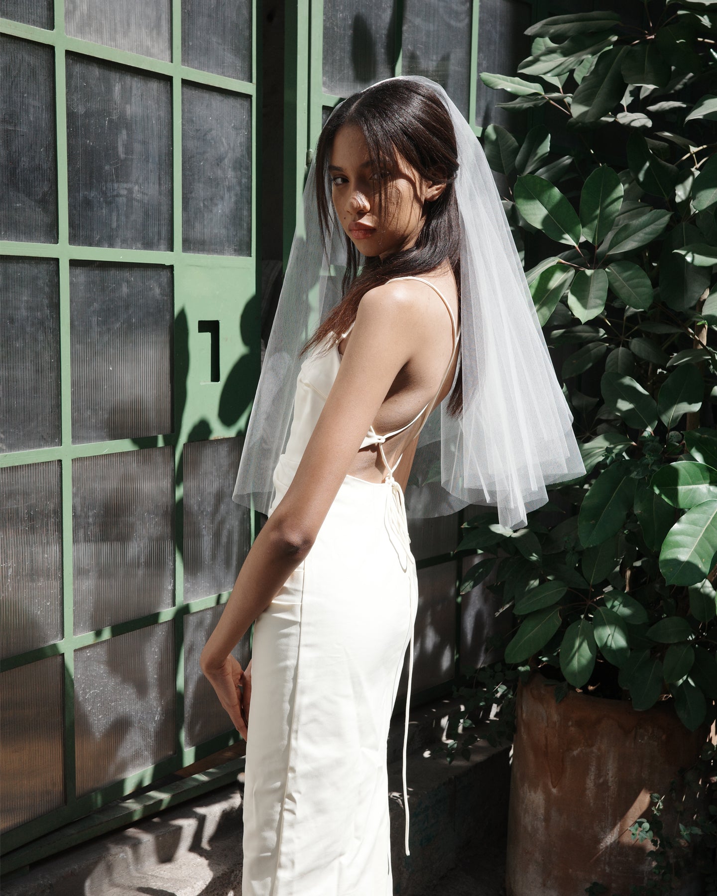 AURA RAW EDGE VEIL .- SAMPLE SALE 40%