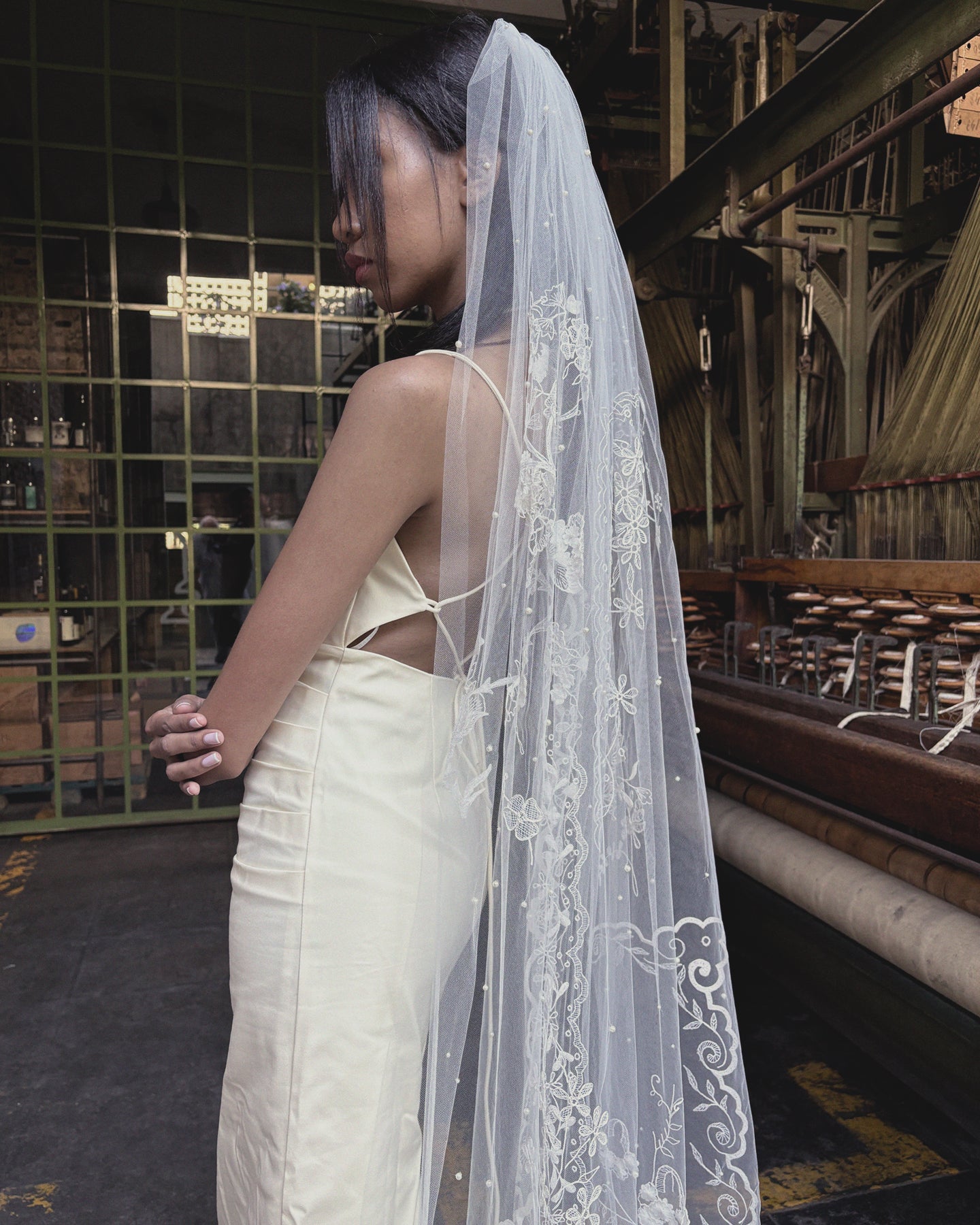 AVA EMBROIDERY PATCHWORK VEIL .- SAMPLE SALE 50%