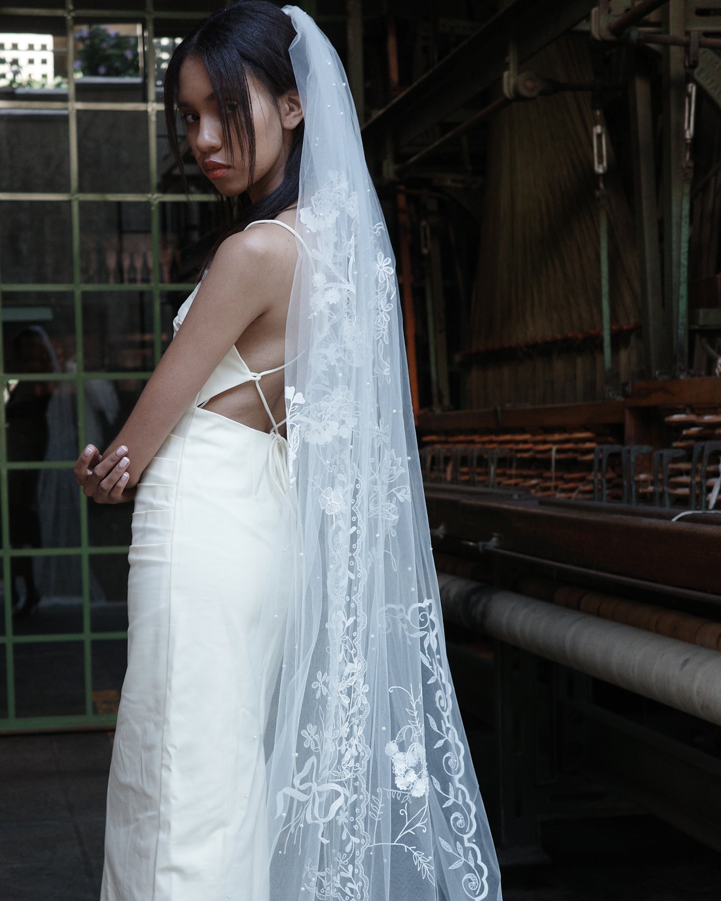 AVA EMBROIDERY PATCHWORK VEIL .- SAMPLE SALE 50%