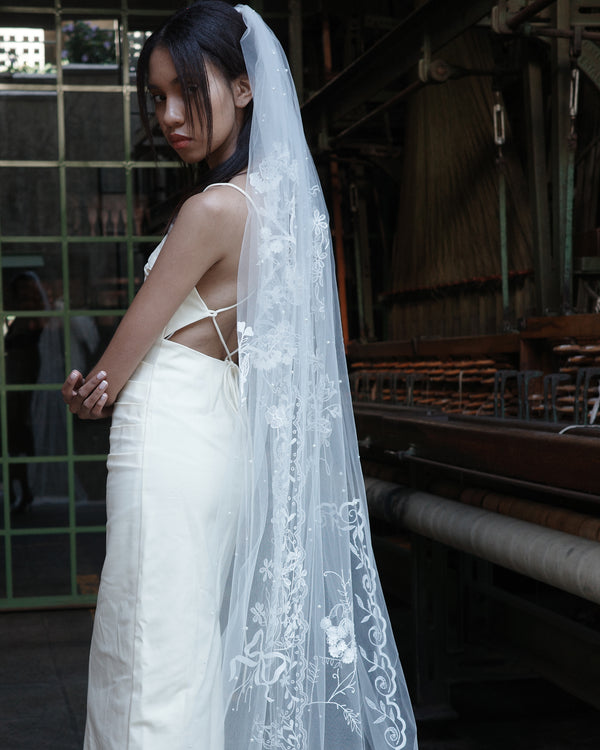 AVA EMBROIDERY PATCHWORK VEIL .- SAMPLE SALE 50%