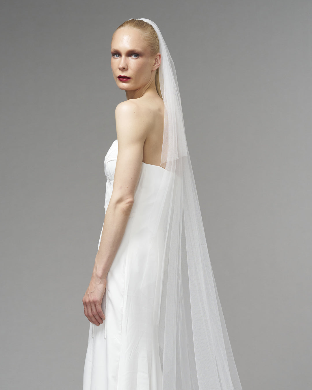 ECO TULLE // RAW EDGE CHAPEL LENGTH 90" + 20" MINI BLUSHER // OFF WHITE