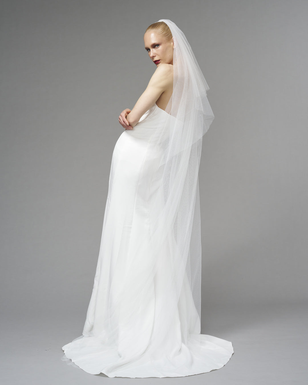 ECO TULLE // RAW EDGE CHAPEL LENGTH 90" + 20" MINI BLUSHER // OFF WHITE