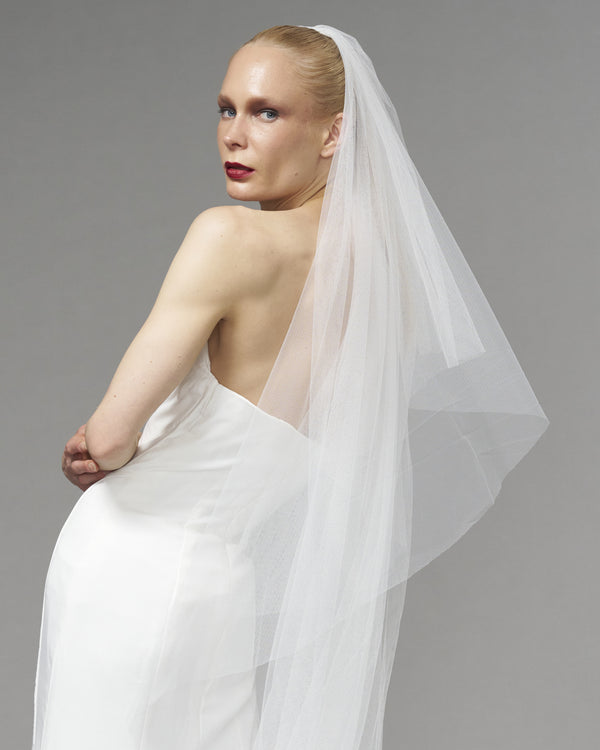 ECO TULLE // RAW EDGE CHAPEL LENGTH 90" + 20" MINI BLUSHER // OFF WHITE