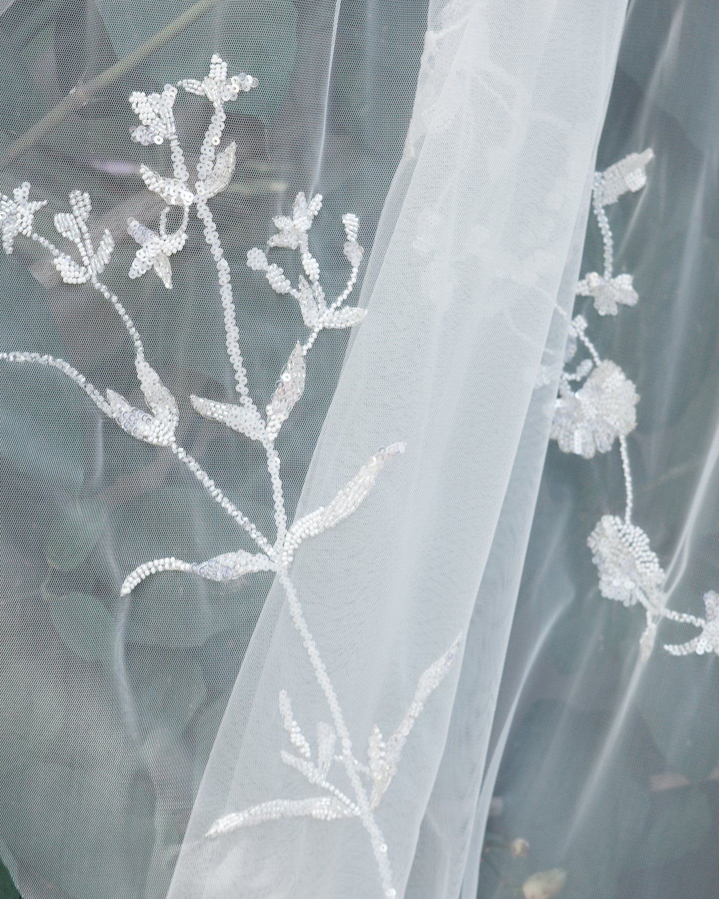 FIELD BOTANICAL BEADED MESH VEIL .- SAMPLE SALE 60%