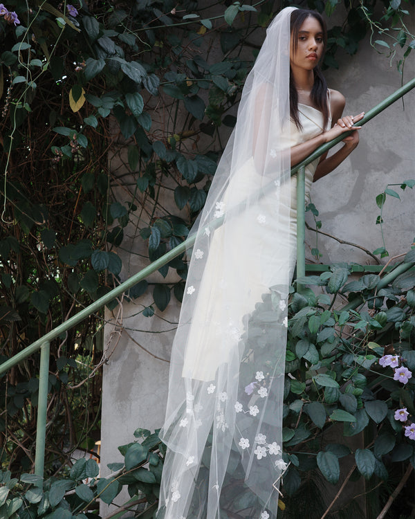 FLORISTA EMBROIDERED VEIL.- SAMPLE SALE 40%