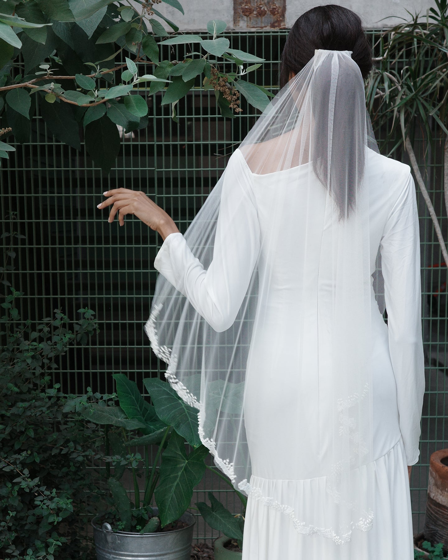 KOTI BEADED VEIL  .- SAMPLE SALE 70%