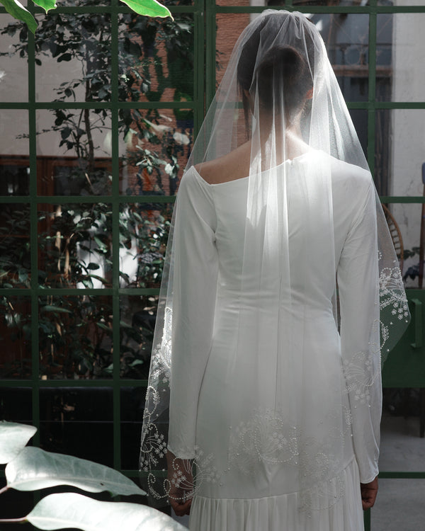 LUCIA ANGEL SHAPE .- SAMPLE SALE 30% off