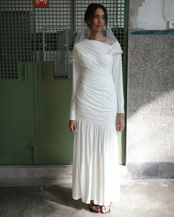 LUNA VEIL .- SAMPLE SALE 40%