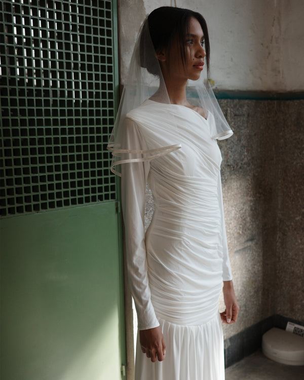 LUNA VEIL .- SAMPLE SALE 40%