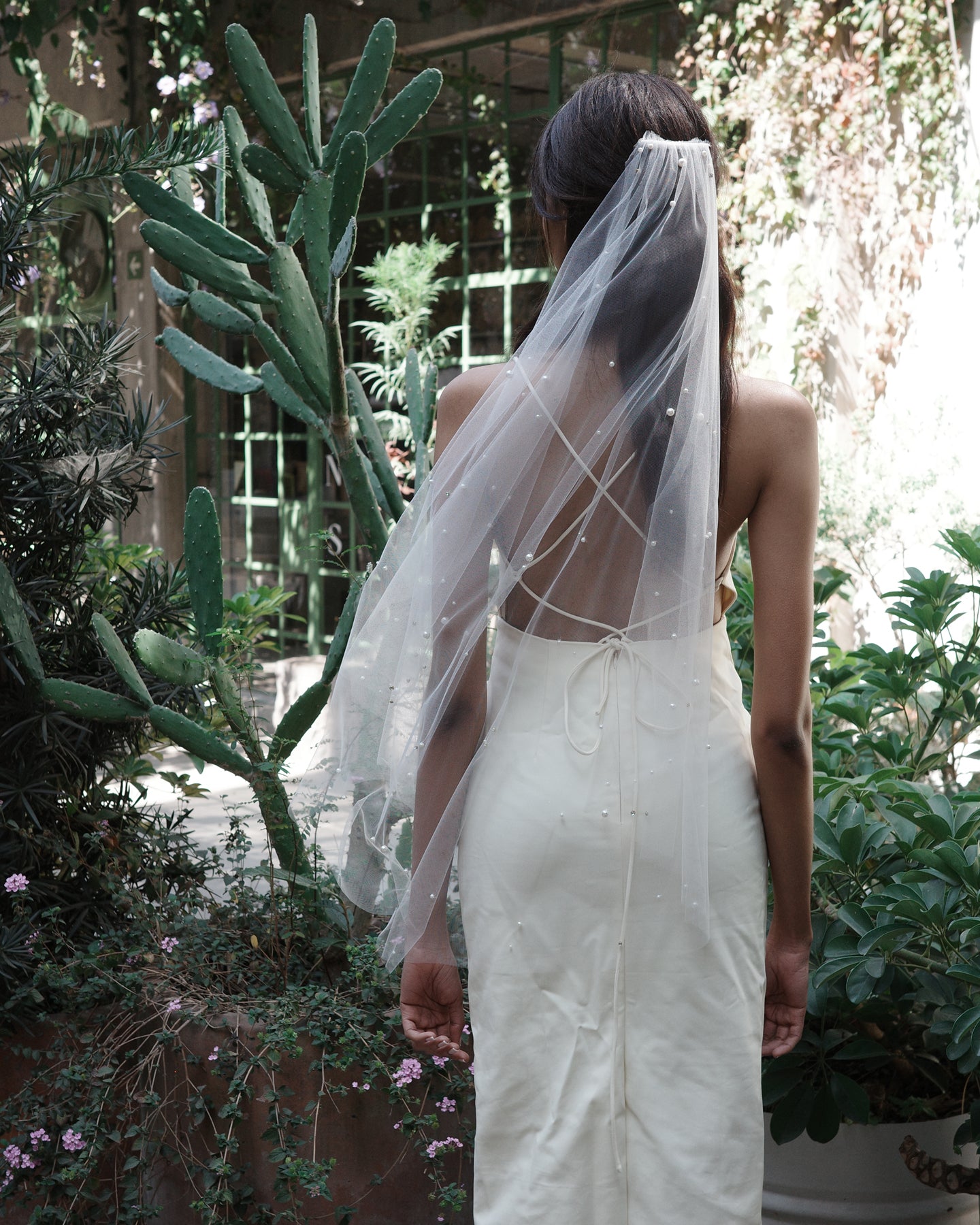 CRYSTALS AND PEARLS FINGERTIP LENGTH .- SAMPLE SALE 60%