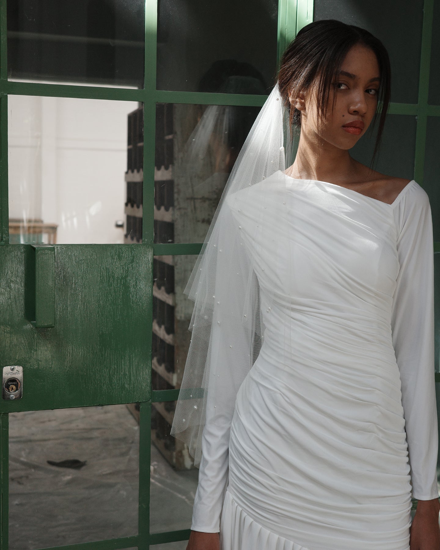 GLASS PEARLS TWO TIER FINGERTIP .- SAMPLE SALE 40% off