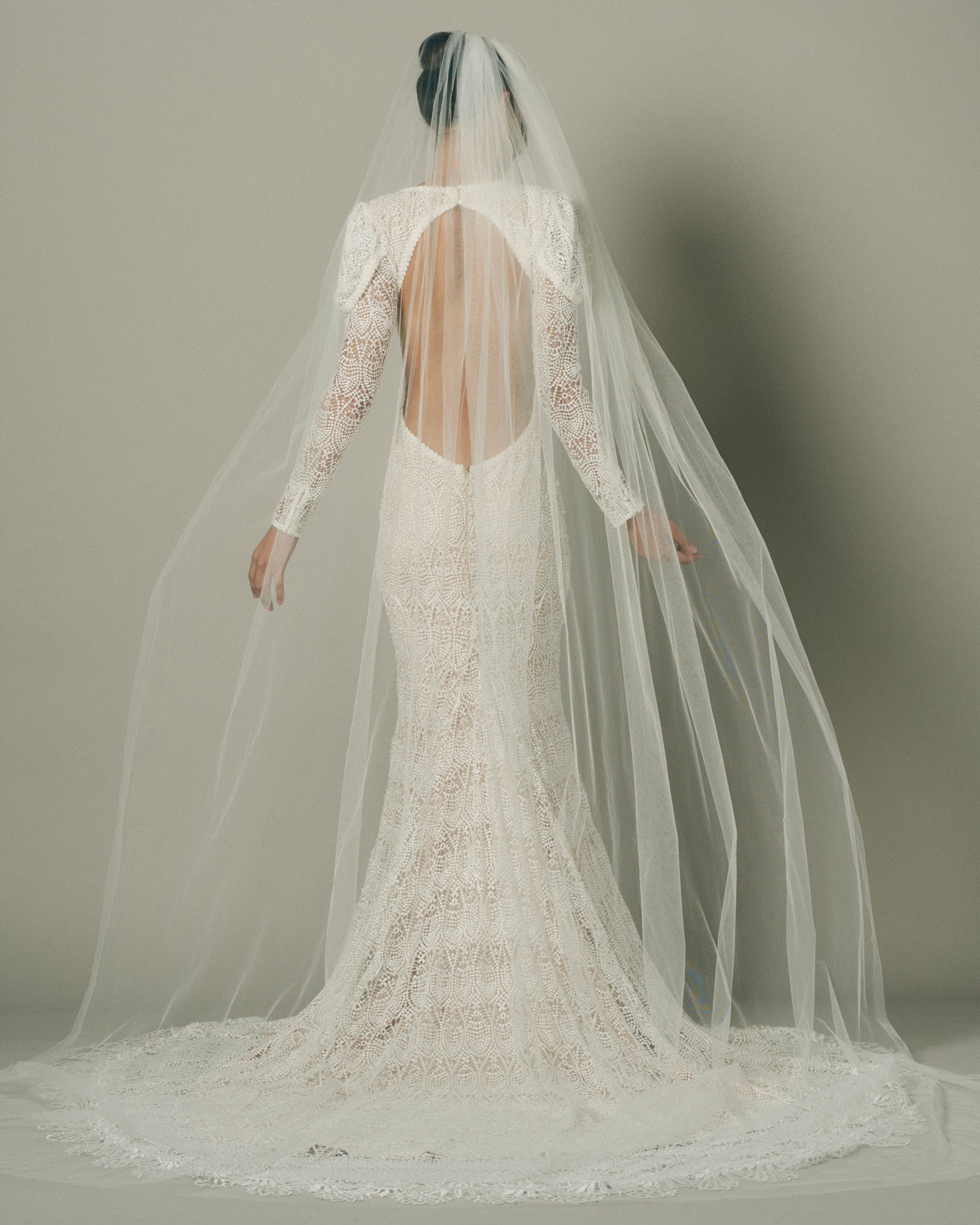 RAW EDGE - Ofrenda Studio