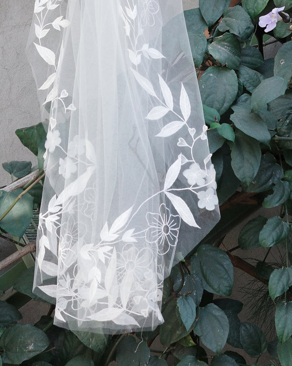 SEMILLA EMBROIDERED VEIL .- SAMPLE SALE 60%