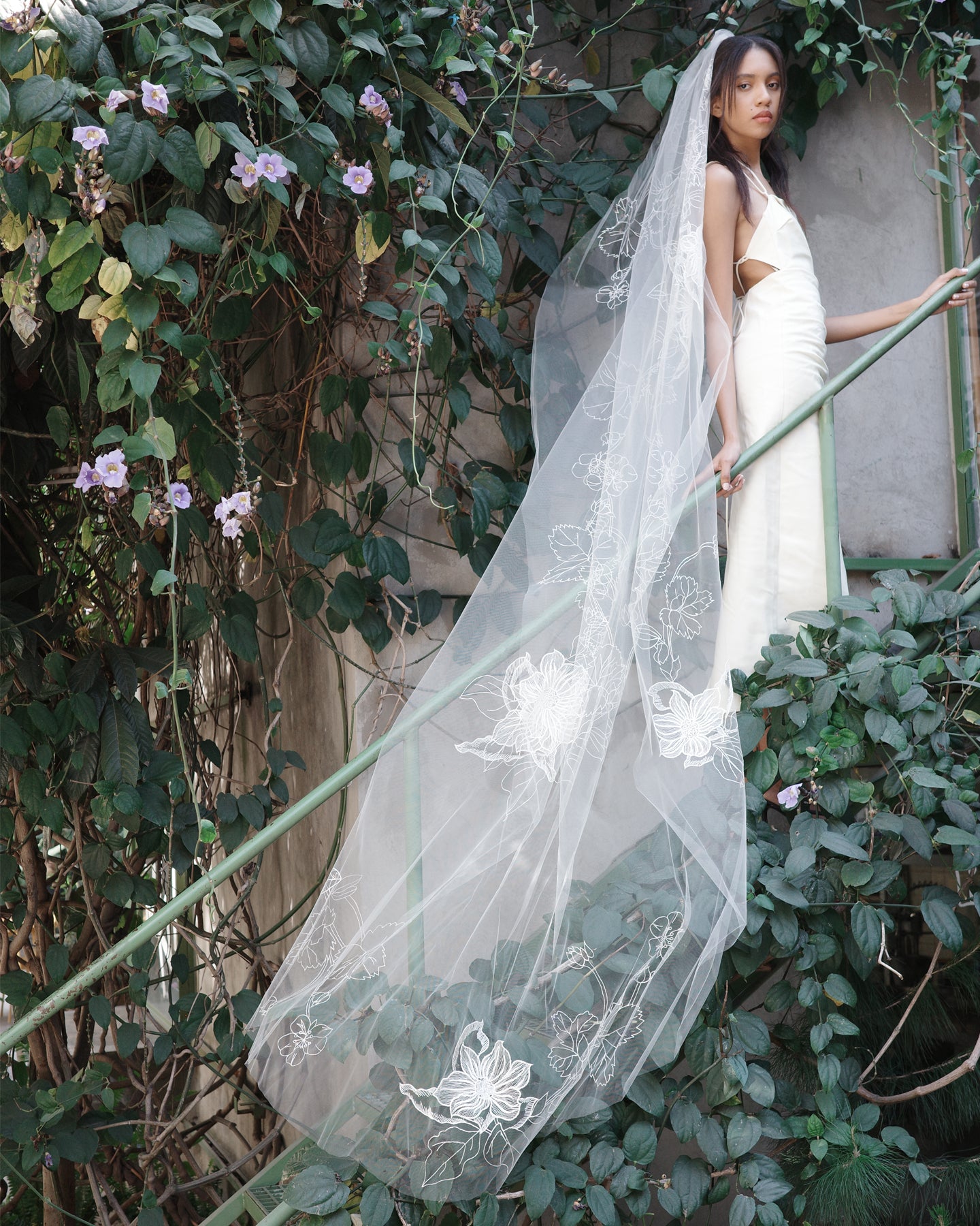 VALENTINA EMRBOIDERED FLORAL VEIL .- SAMPLE SALE 80%