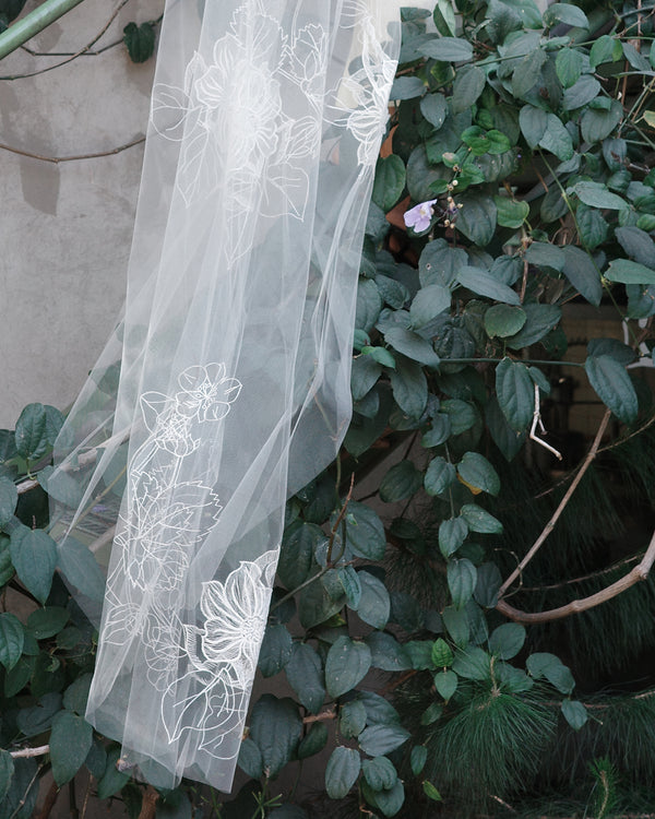 VALENTINA EMRBOIDERED FLORAL VEIL .- SAMPLE SALE 80%