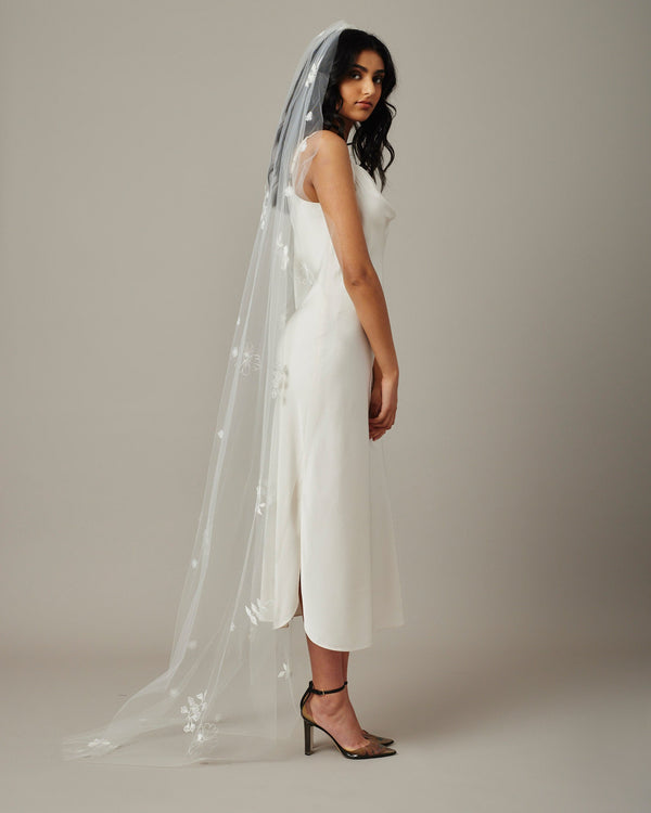 ALBA FLORAL EMBROIDERED VEIL - Ofrenda Studio
