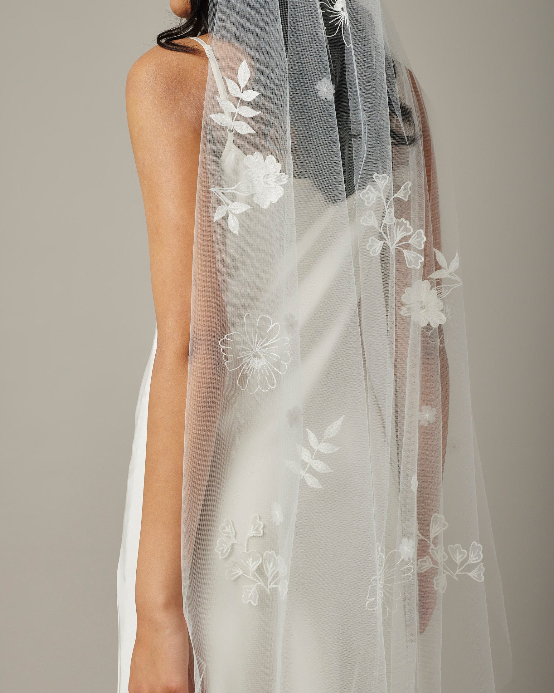 ALBA FLORAL EMBROIDERED VEIL - Ofrenda Studio