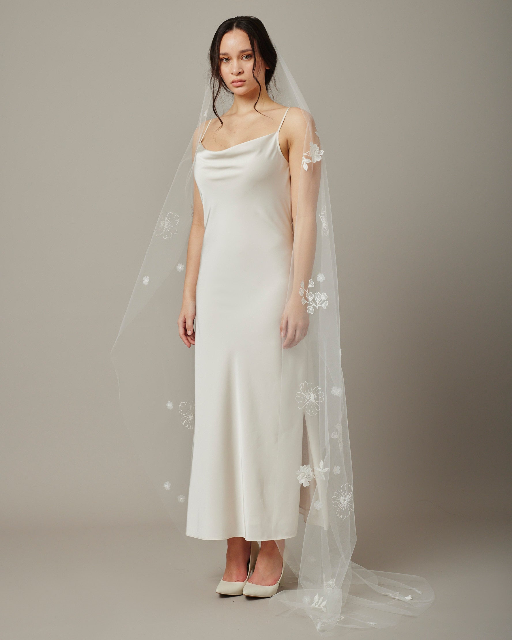 ALBA FLORAL EMBROIDERED VEIL - Ofrenda Studio