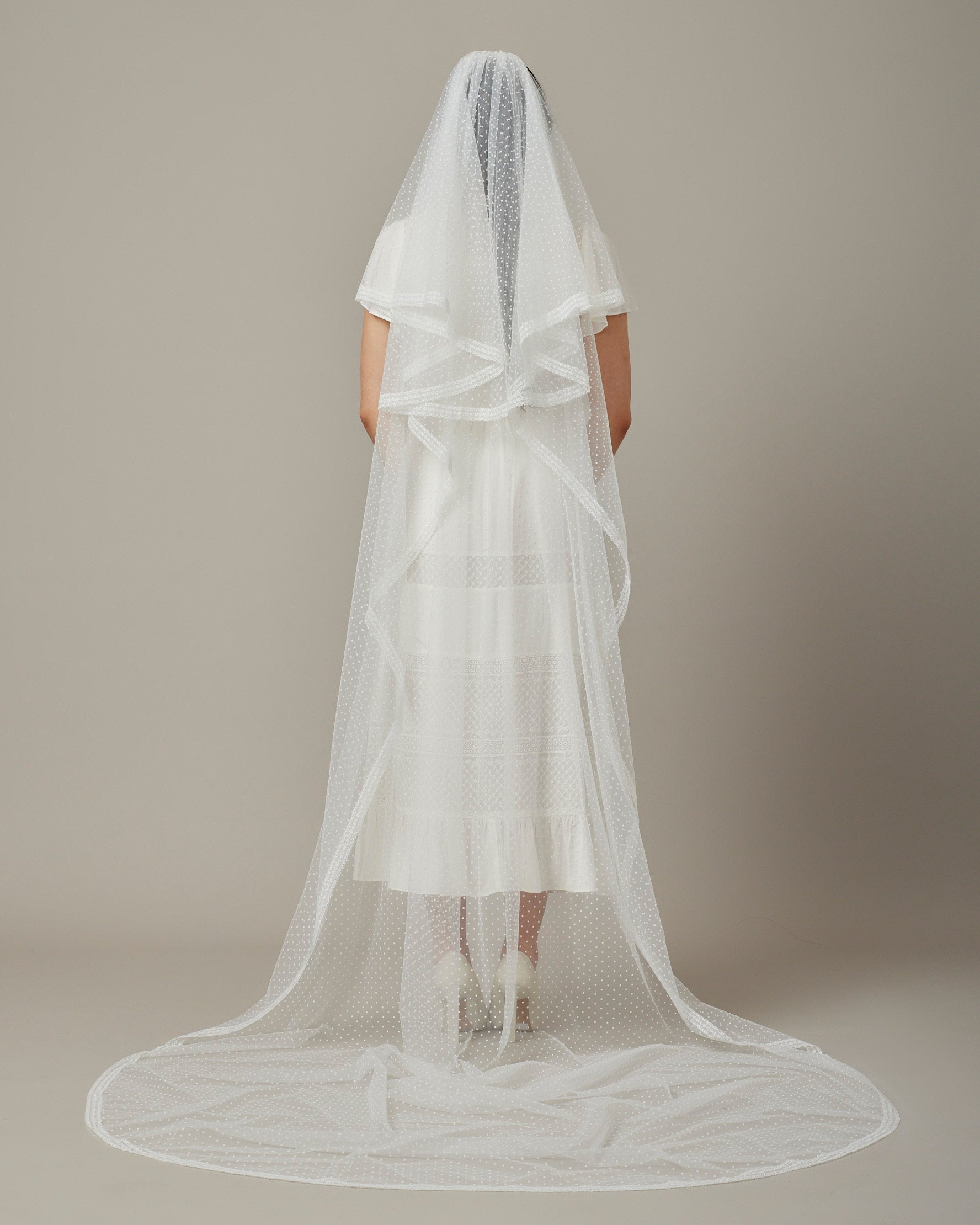 CARMEN DOTTED TULLE LACE VEIL WITH BLUSHER - Ofrenda Studio