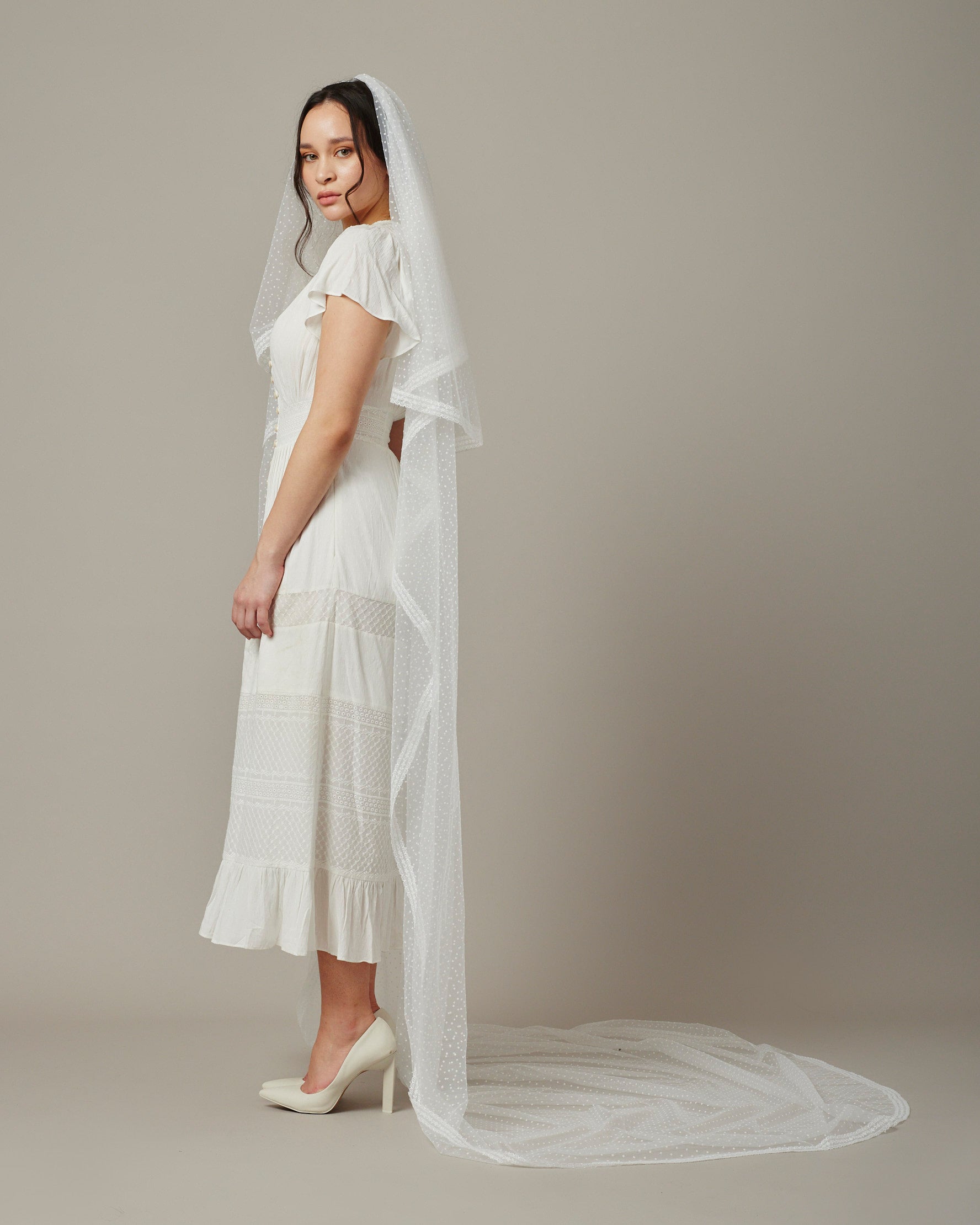 CARMEN DOTTED TULLE LACE VEIL WITH BLUSHER - Ofrenda Studio