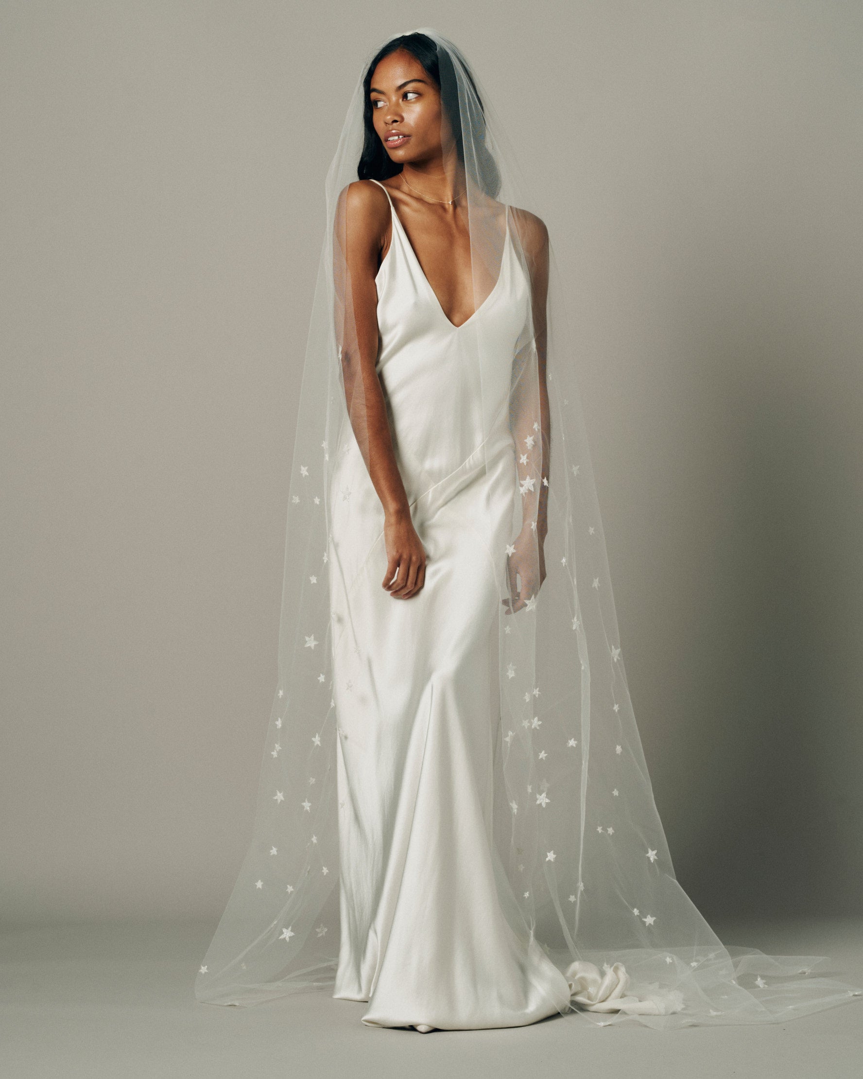 CELESTIAL STAR BEADED VEIL Ivory / Off White / 90 / 228 cm Chapel Length CELESTIAL STAR BEADED VEIL Ivory / Off White / 90 / 228 cm Chapel Length