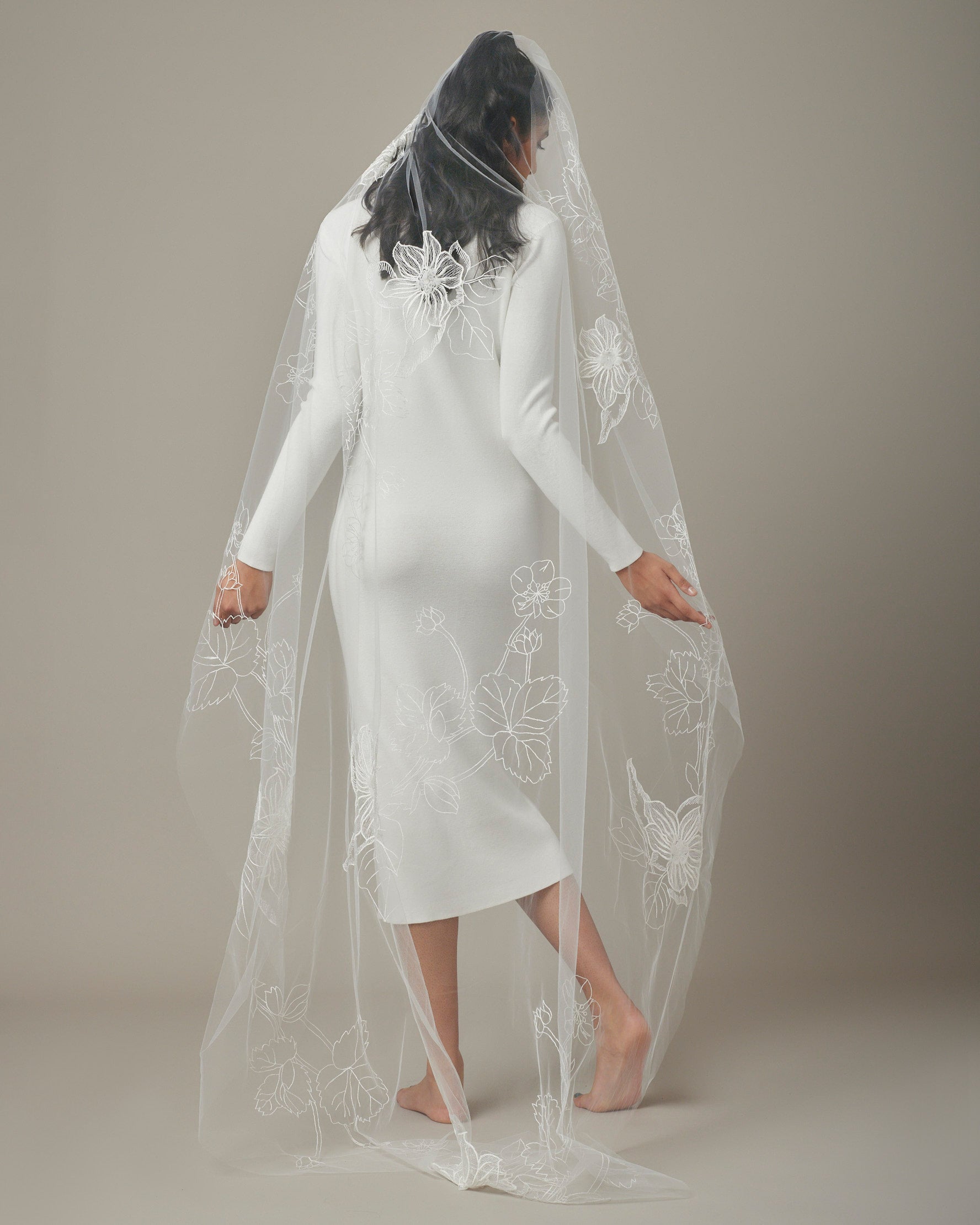 VALENTINA EMBROIDERED FLORAL VEIL - Ofrenda Studio